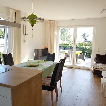 Kapitaensresidenz - Haus Direkt Am Wasser Holiday home *